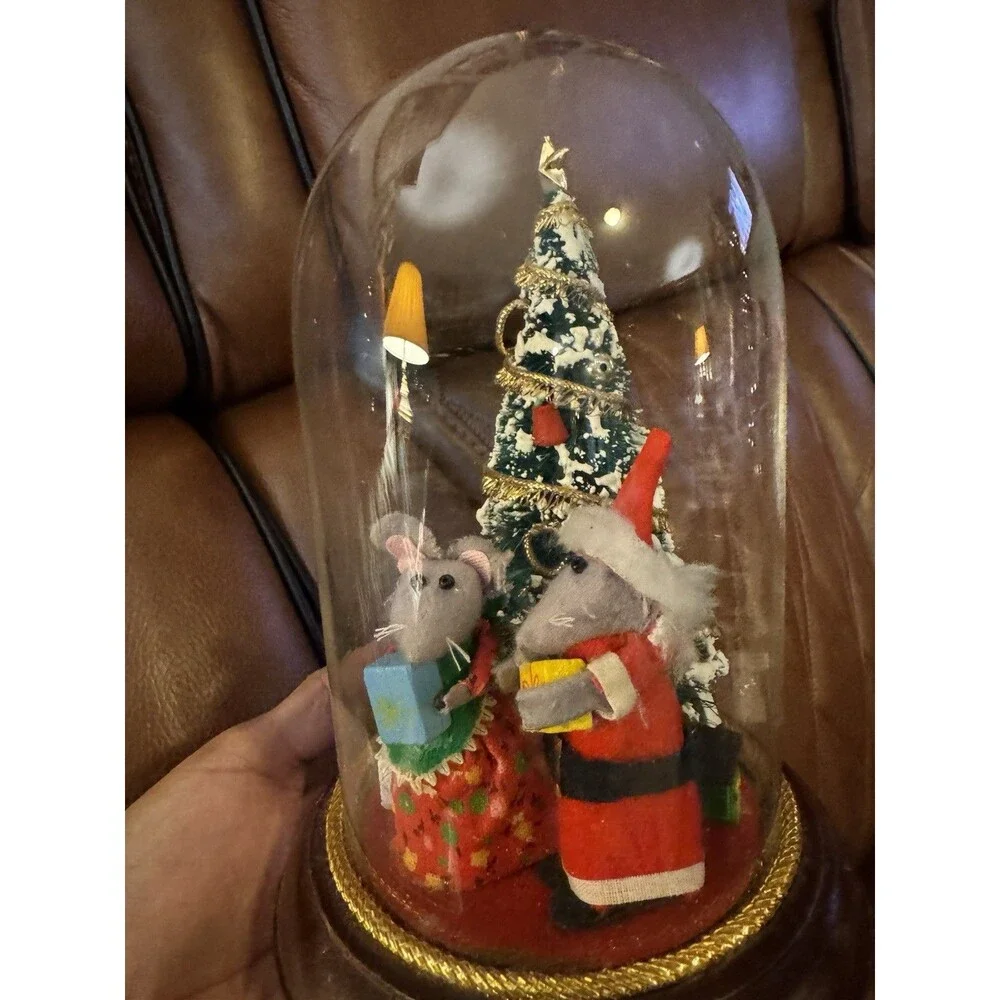 VTG Miniature Christmas Tree Scene in Glass Dome Couple mouse Gift Wood Base 7”